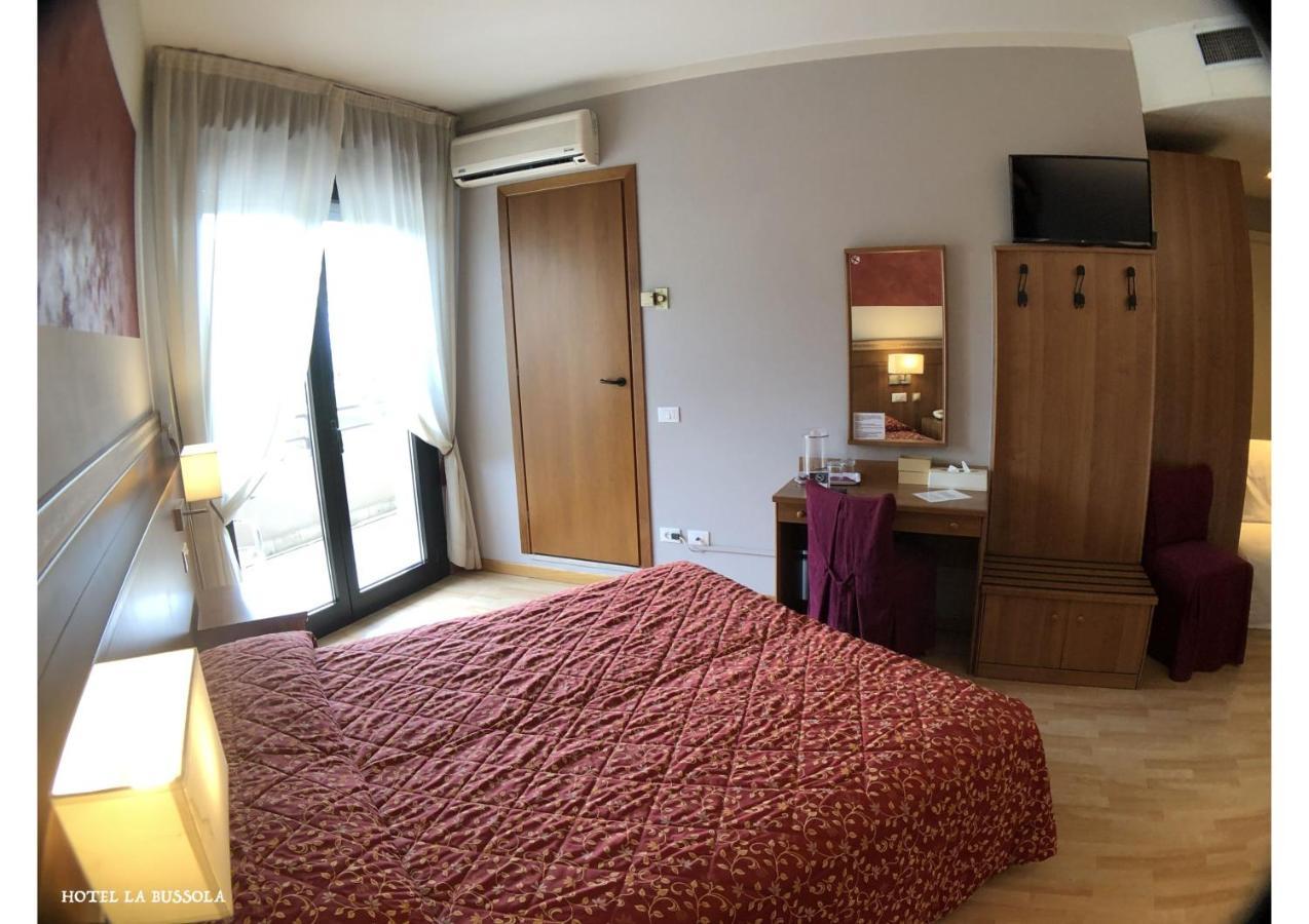 Hotel La Bussola Padenghe sul Garda Zewnętrze zdjęcie