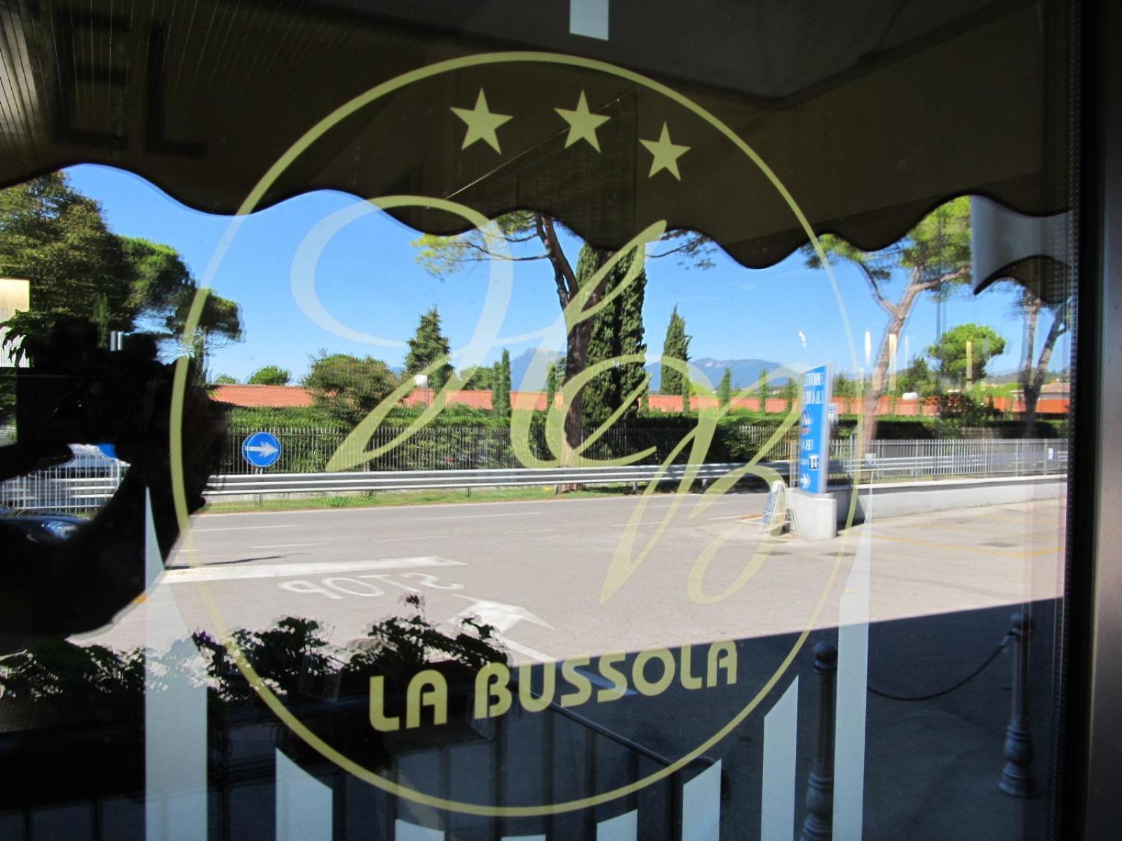 Hotel La Bussola Padenghe sul Garda Zewnętrze zdjęcie